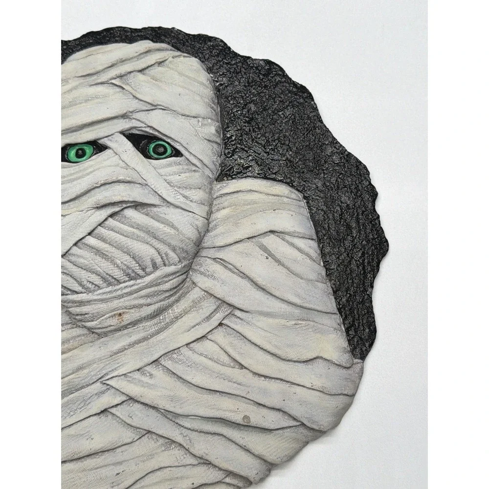 Creepy Mummy‎ Wall Decor Halloween Spooky Gothic Horror Art Sculpture Glow Dark